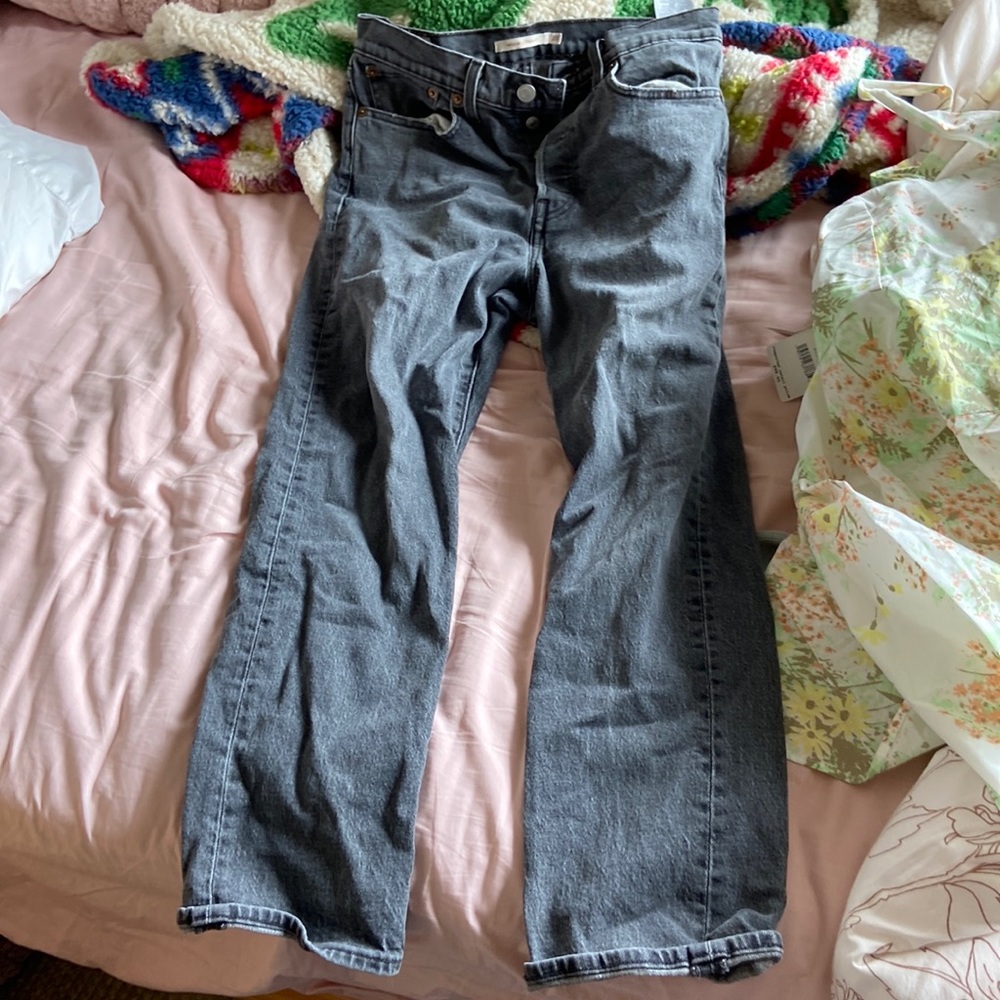 levi’s wedgie straight black jeans